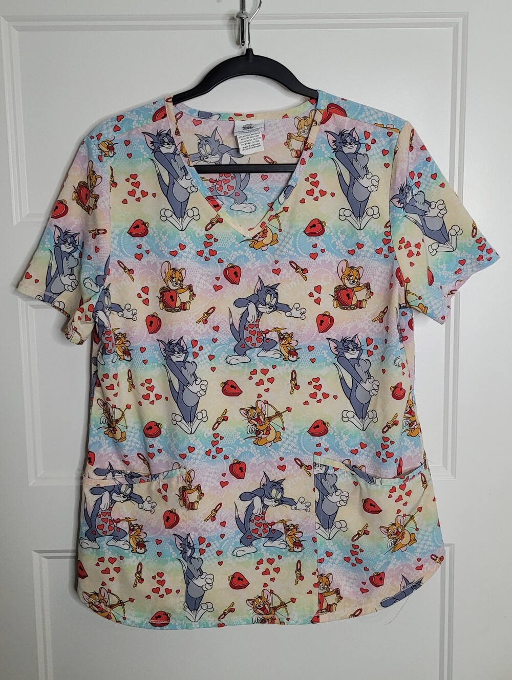 Tom and Jerry women's V-neck scrub top w pockets Size M